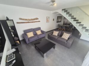 Casa reformada con Patio en Zona Abadias