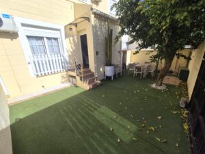 Casa reformada con Patio en Zona Abadias