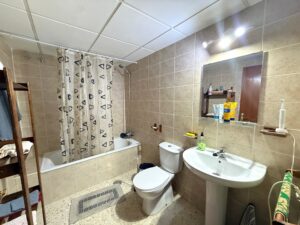 Piso bajo amueblado en Ctra de la Fuente