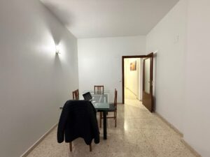 Piso bajo amueblado en Ctra de la Fuente