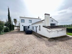 Gran chalet en Ctra de la Puebla, Zafra