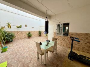 Bajo de casa con entrada independiente, Plaza Santiago