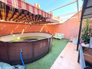 SE VENDE CHALET EN ZONA NUEVO CÁCERES