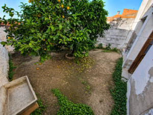 Casa con Patio y Terraza en La Zarza