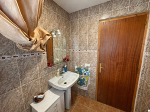 SE VENDE PARCELA CON VIVIENDA A 10 MINUTOS DE CÁCERES