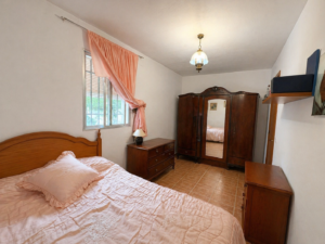 SE VENDE PARCELA CON VIVIENDA A 10 MINUTOS DE CÁCERES