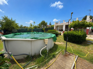 SE VENDE PARCELA CON VIVIENDA A 10 MINUTOS DE CÁCERES