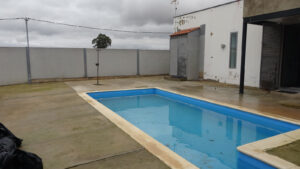 Gran casa con nave, patio y terreno, Puebla de Sancho Pérez