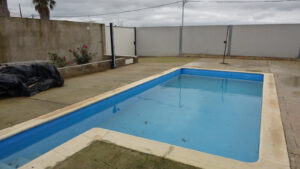 Gran casa con nave, patio y terreno, Puebla de Sancho Pérez