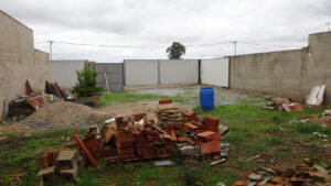 Gran casa con nave, patio y terreno, Puebla de Sancho Pérez