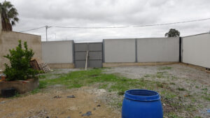 Gran casa con nave, patio y terreno, Puebla de Sancho Pérez