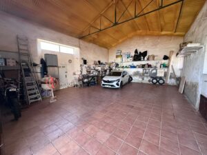 Gran casa con nave, patio y terreno, Puebla de Sancho Pérez