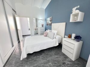 Gran casa con nave, patio y terreno, Puebla de Sancho Pérez