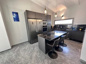 Gran casa con nave, patio y terreno, Puebla de Sancho Pérez