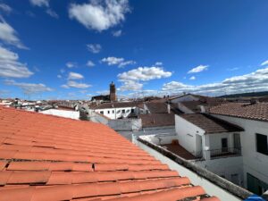 Casa reformada con 3 plantas, Zafra