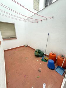 Piso bajo con patio y ascensor, Colegio San Francisco