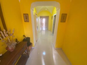 Casa baja en buen estado, Zona Las Mercedes