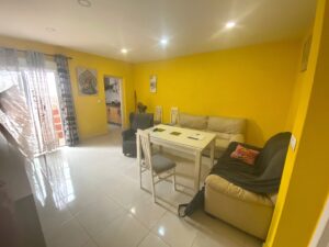 Casa baja en buen estado, Zona Las Mercedes