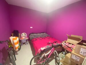 Casa baja en buen estado, Zona Las Mercedes