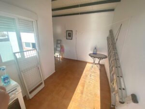 Casa baja en buen estado, Zona Las Mercedes