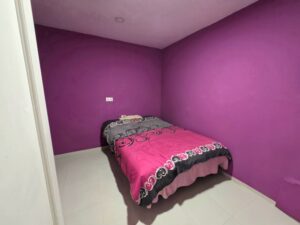 Casa baja en buen estado, Zona Las Mercedes
