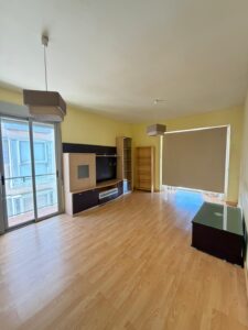 SE VENDE PISO EN MONTIJO