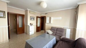SE VENDE PISO EN AVENIDA RICARDO CARAPETO ZAMBRANO