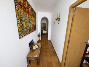 Casa de Dos Plantas con Patio en Mirandilla