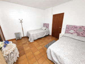 Casa de Dos Plantas con Patio en Mirandilla
