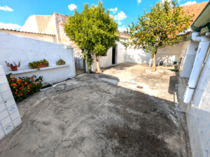 Casa Baja con Patio en Puebla de la Calzada