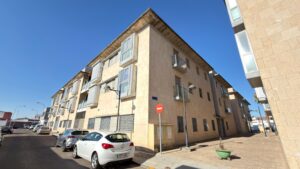 SE VENDE PISO EN MONTIJO