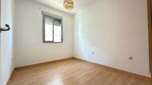 SE VENDE PISO EN MONTIJO