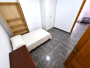 Casa Reformada de 3 Plantas en La Garrovilla