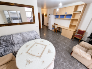 Casa Reformada de 3 Plantas en La Garrovilla