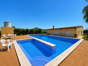 Finca Rústica con Piscina en Arroyo de San Serván