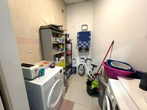 SE VENDE AMPLIA VIVIENDA EN AVENIDA VIRGEN DE LA MONTAÑA, CÁCERES