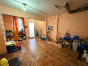 SE VENDE AMPLIA VIVIENDA EN AVENIDA VIRGEN DE LA MONTAÑA, CÁCERES