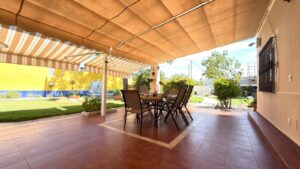 SE VENDE PARCELA CON DOS VIVIENDAS EN LA URBANIZACIÓN COMPLEJO OLÍMPICO IBÉRICO (COI), BADAJOZ
