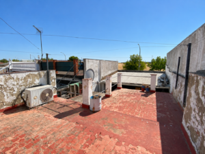Casa con Cochera en Villagonzalo