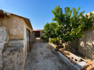 Casa con Patio en Villagonzalo