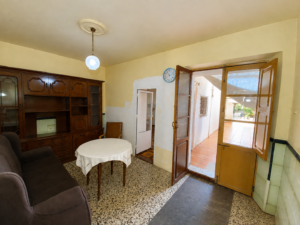 Casa con Patio en Villagonzalo