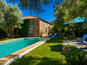 Casa Rústica Hipotecable con Piscina