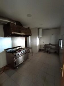 SE VENDE LOCAL DE DOS PLANTAS EN SAGRAJAS
