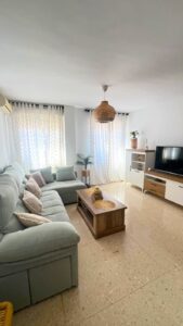 SE VENDE PISO BAJO CON GARAJE Y PATIO EN MONTIJO