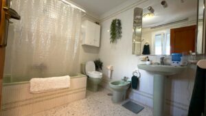 SE VENDE ESPECTACULAR PISO CON ESTUDIO Y GARAJE EN PLENO CENTRO DE BADAJO