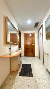 SE VENDE ESPECTACULAR PISO CON ESTUDIO Y GARAJE EN PLENO CENTRO DE BADAJO