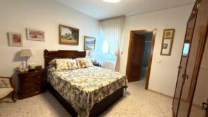SE VENDE ESPECTACULAR PISO CON ESTUDIO Y GARAJE EN PLENO CENTRO DE BADAJO