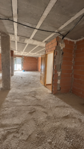 SE VENDE CASA PARA TERMINAR A TU GUSTO EN VALDELACALZADA