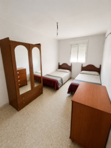 SE VENDE PISO CON GARAJE Y TRASTERO EN CUARTÓN CORTIJO – BADAJOZ