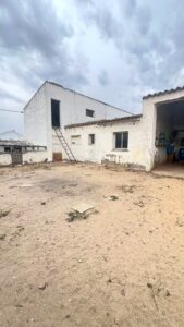 SE VENDE PROPIEDAD CON DOS VIVIENDAS Y NAVE INDUSTRIAL EN VILLAFRANCO DEL GUADIANA